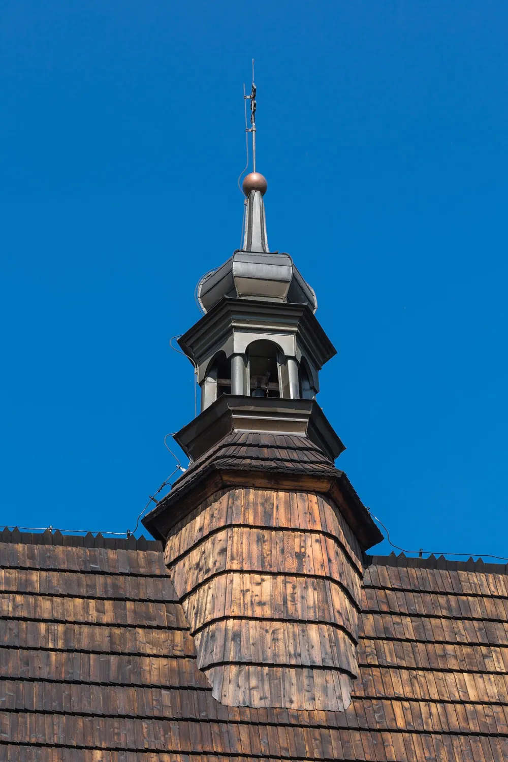Przenajświętszej Trójcy, Łopuszna, Łopuszna — exterior