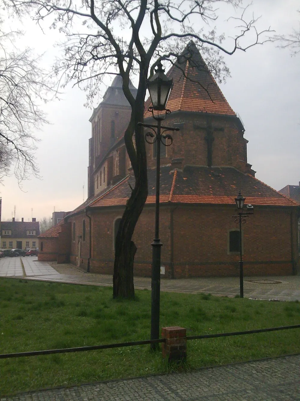 Wniebowzięcia NMP i Św. Stanisława Biskupa i Męczennika, Września, Września — exterior