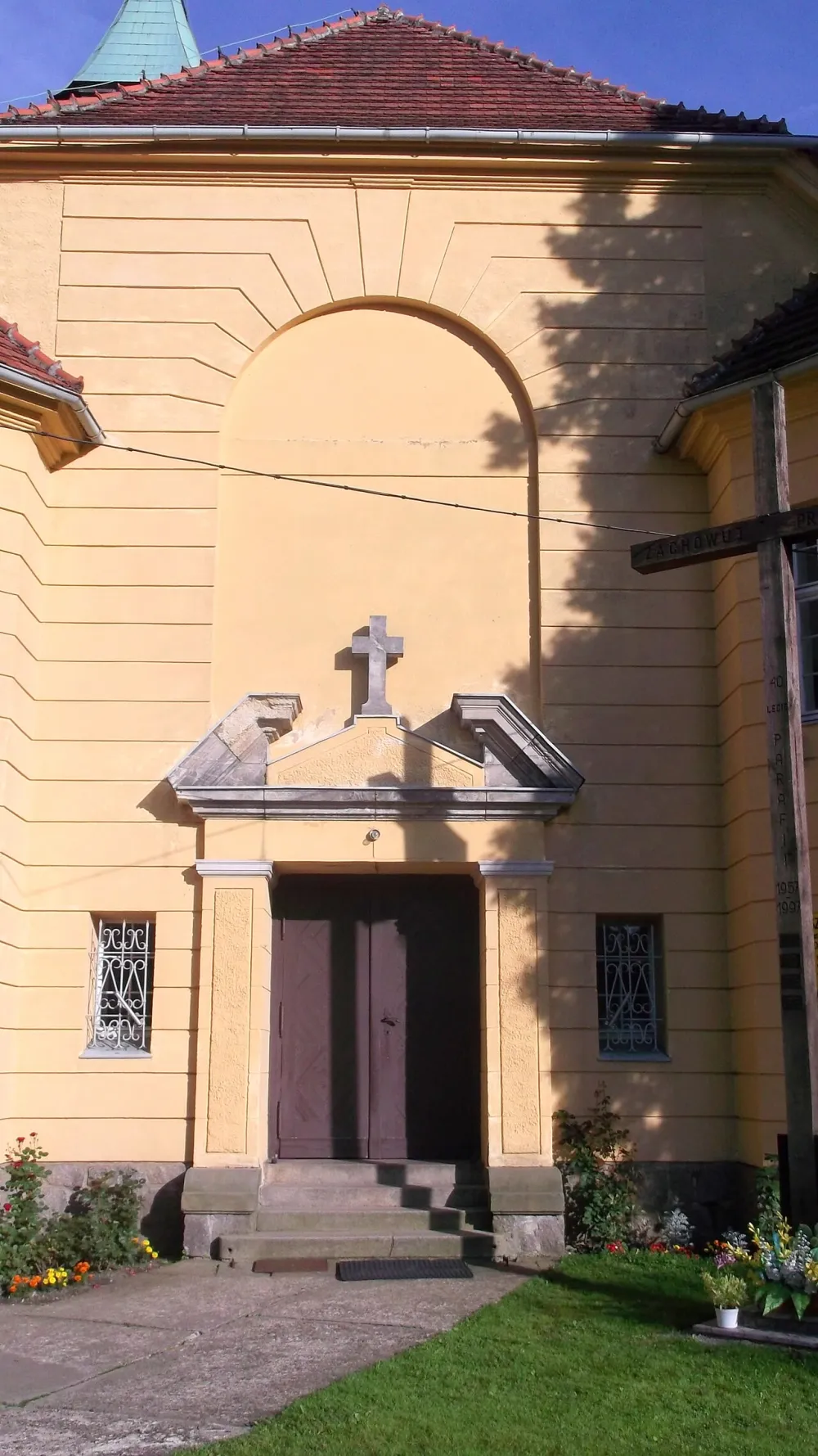 Św. Mikołaja, Kaczorów, Kaczorów — exterior