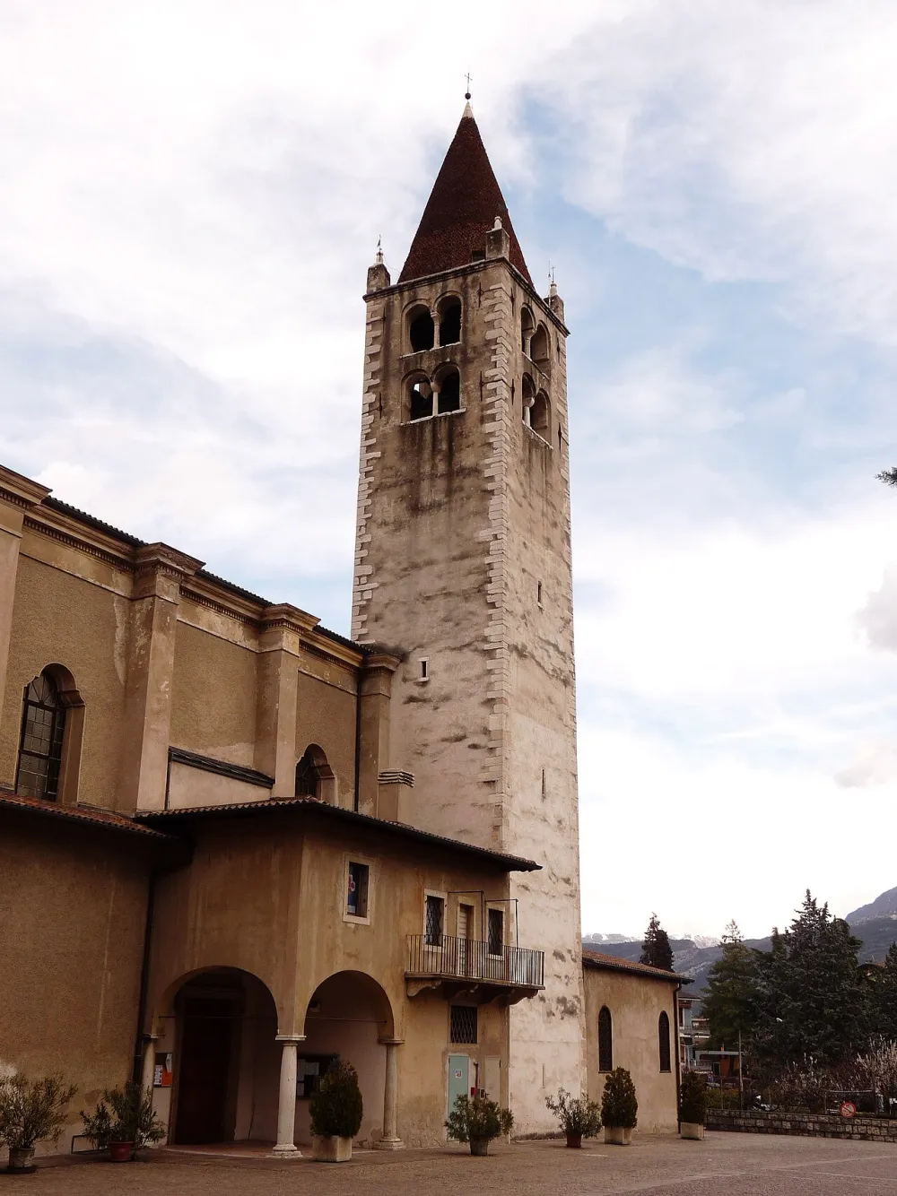 Chiesa di Santo Stefano (Mori), Mori — exterior