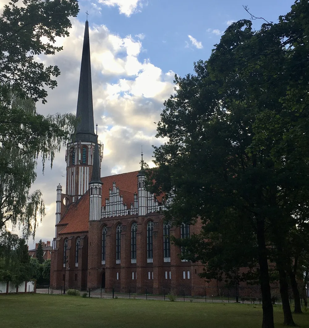 Matki Bożej Królowej Korony Polskiej (Oliwa), Gdańsk, Gdańsk — exterior