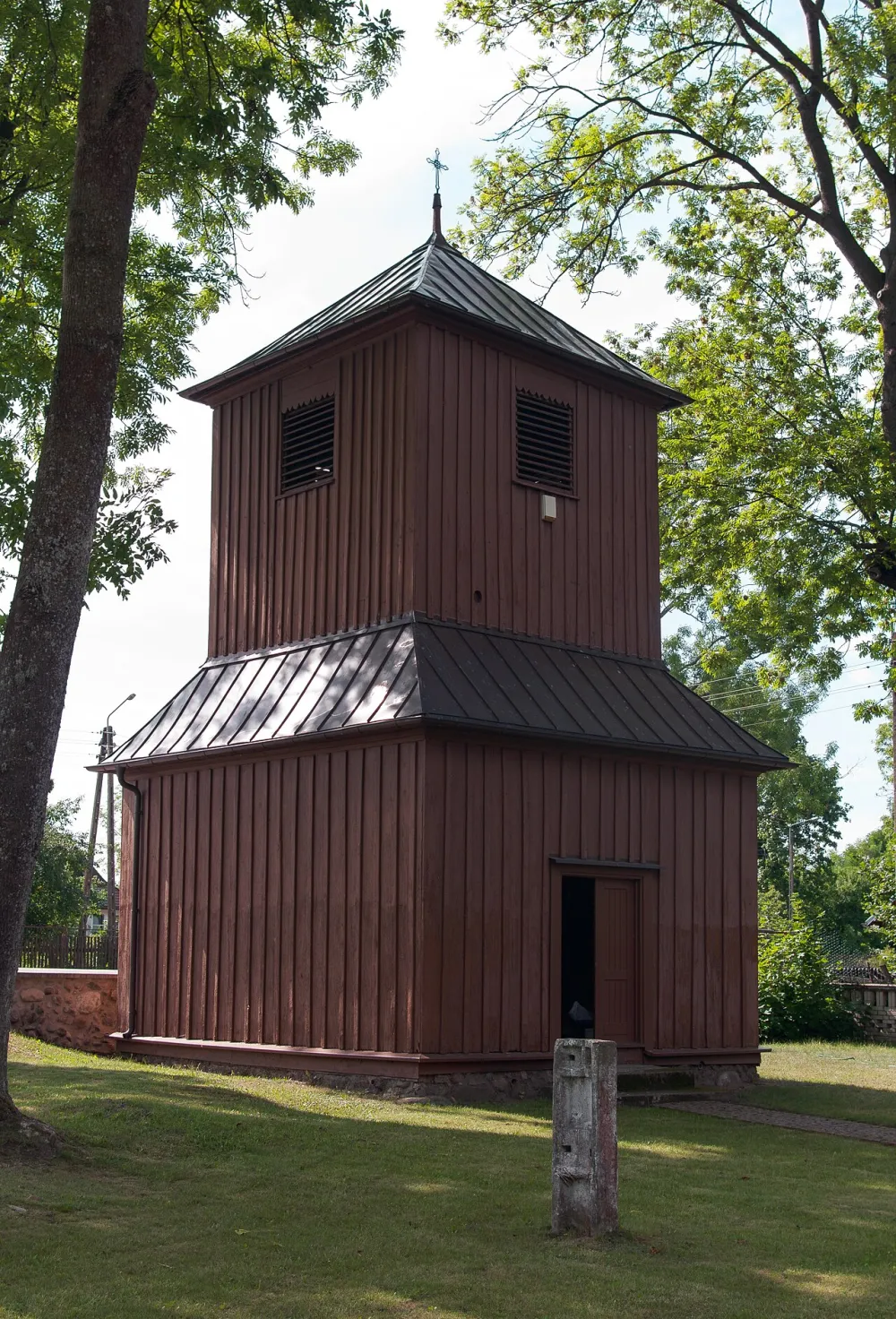 Wniebowzięcia Najświętszej Maryi Panny i św. Stanisława Biskupa i Męczennika, Narew, Narew — exterior