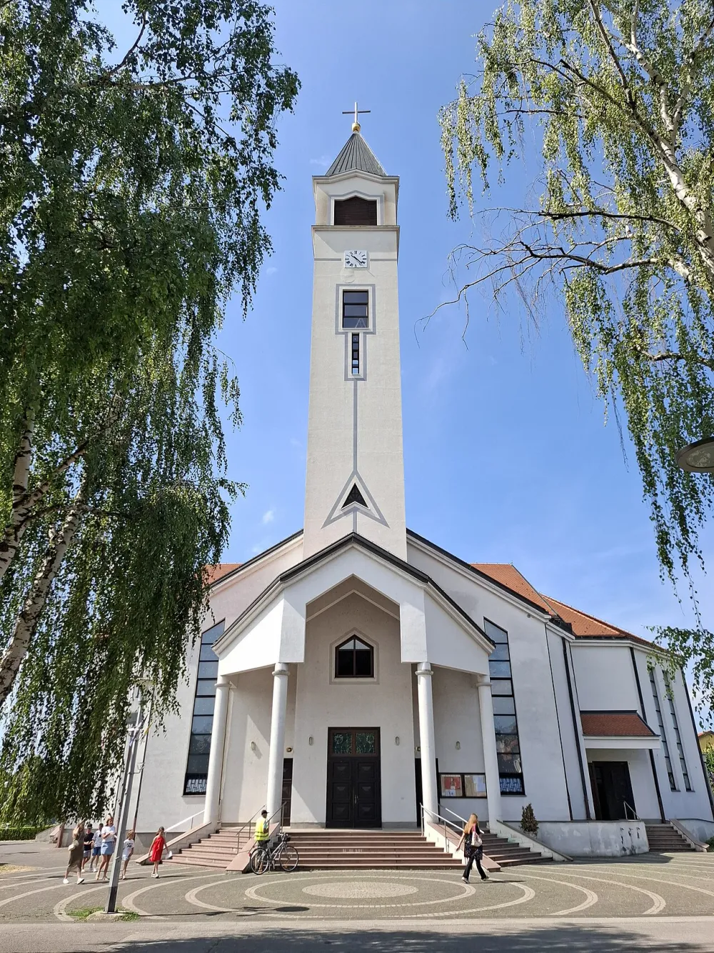 Blažena Djevica Marija - Majka Crkve, Zagreb — exterior