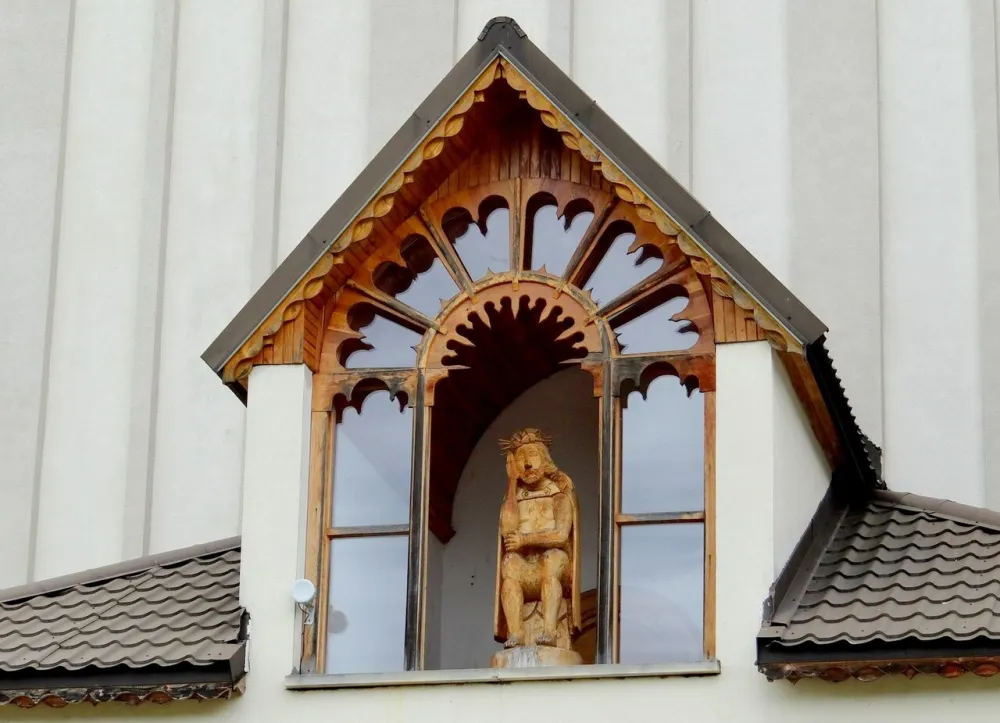 Najświętszego Serca Pana Jezusa, Szczawa, Szczawa — exterior