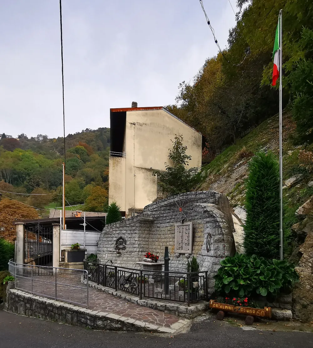 Chiesa di San Giovanni Battista (Sogno, Torre de' Busi), Torre Dè Busi — exterior