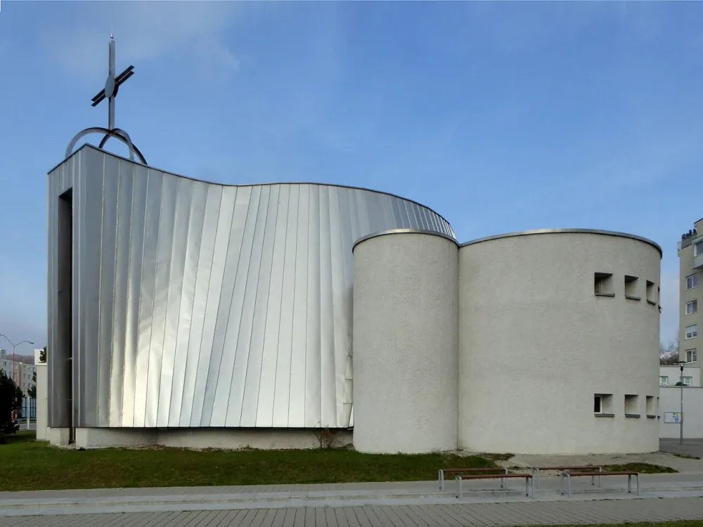 Kostol sv. Františka z Assisi (Karlova Ves, minoriti), Bratislava — exterior