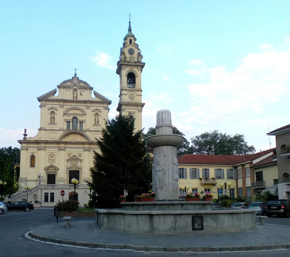 Chiesa dei Santi Pietro e Paolo Apostoli (Santena), Santena — exterior