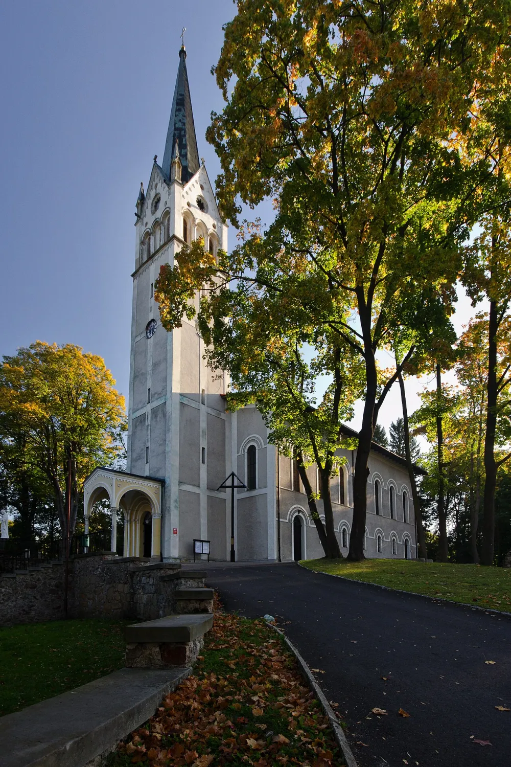 Najświętszego Serca Pana Jezusa, Mysłakowice, Mysłakowice — exterior