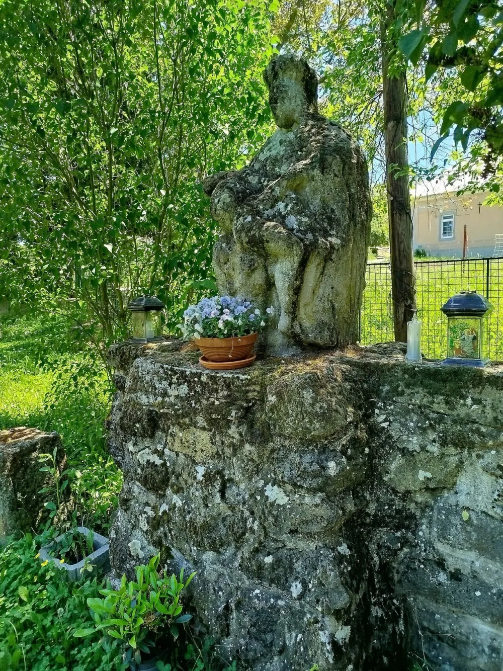Farský kostol sv. Anny, Krškany — exterior