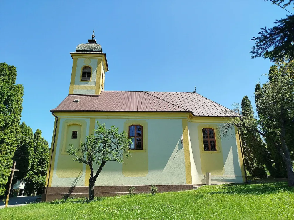 Farský kostol sv. Anny, Krškany — exterior