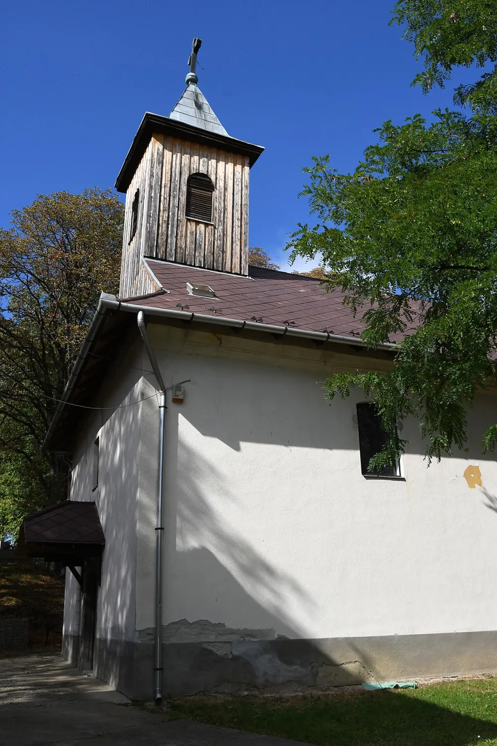 Szent Kereszt felmagasztalása templom, Dorogháza — exterior