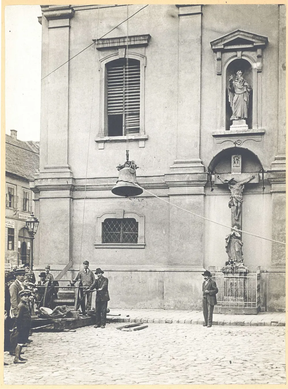 Tabáni Alexandriai Szent Katalin plébániatemplom, Budapest — exterior