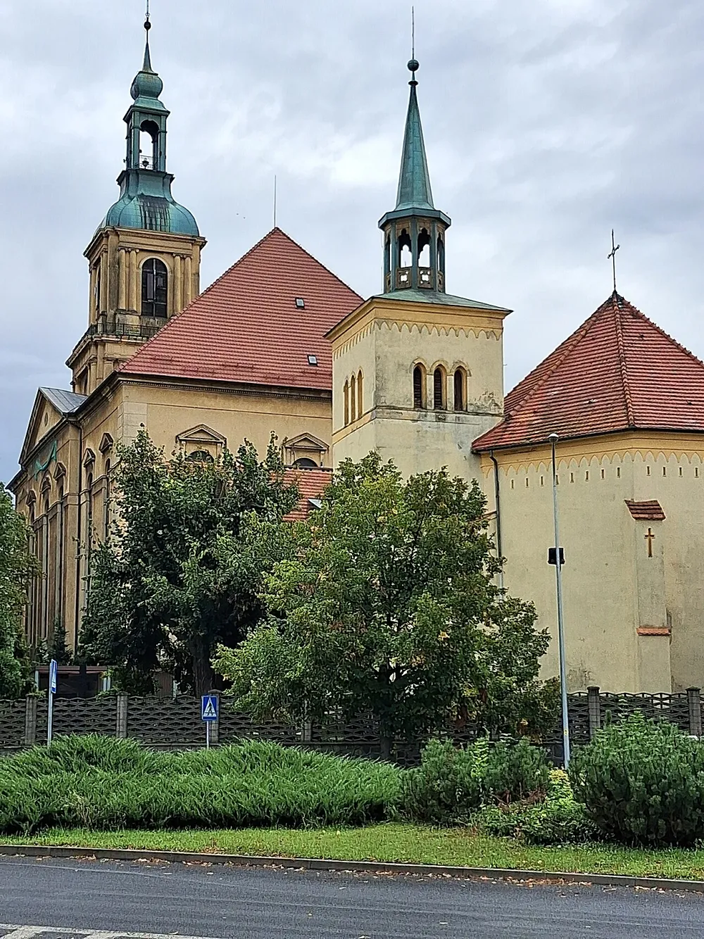 Maryi Matki Kościoła, Dzierżoniów, Dzierżoniów — exterior
