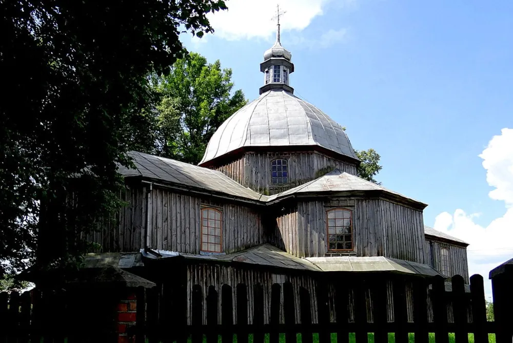 Podwyższenia Krzyża Świętego, Dachnów, Dachnów — exterior