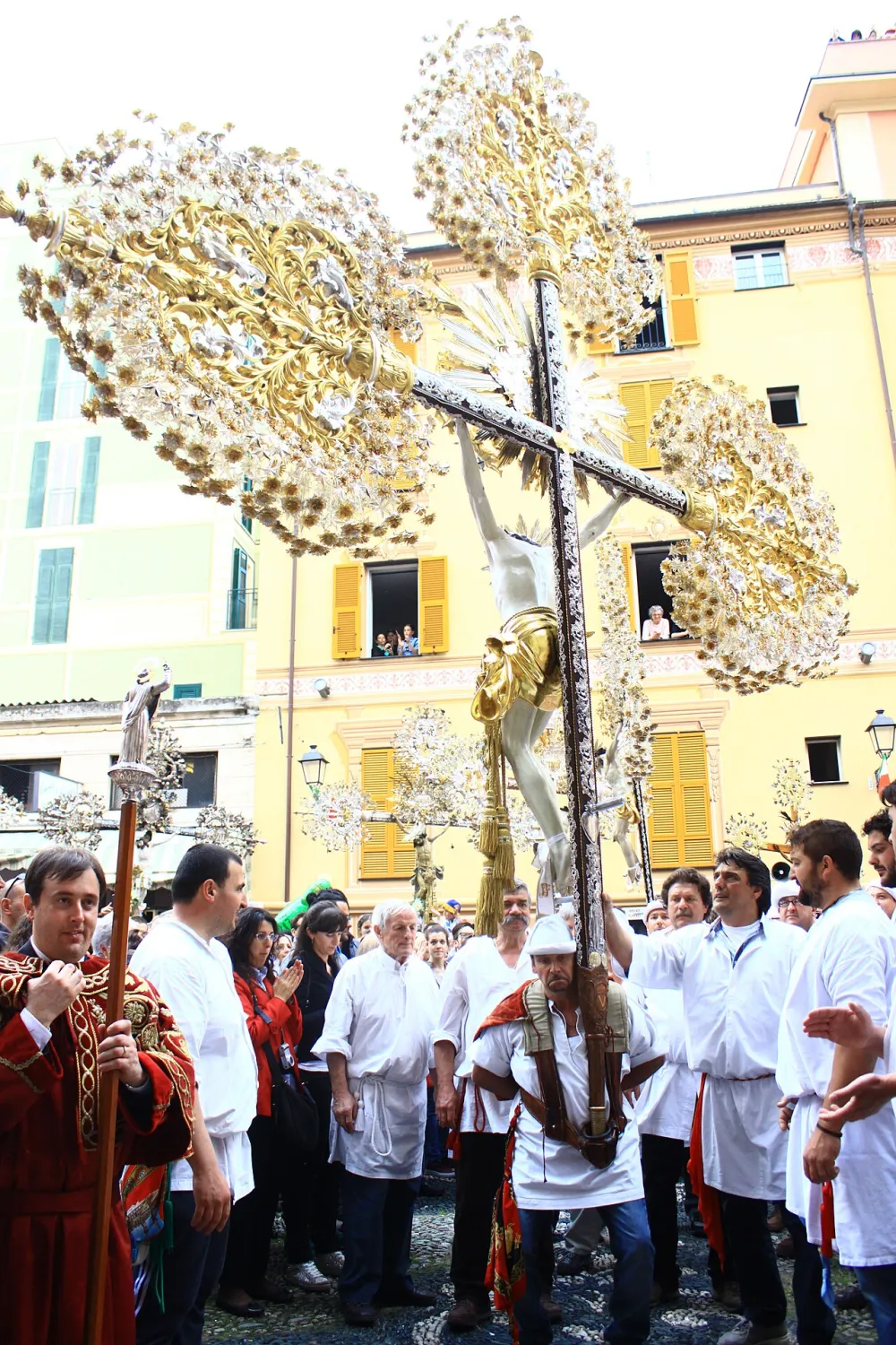 Chiesa parrocchiale di Sant'Ambrogio Vescovo, Varazze — exterior