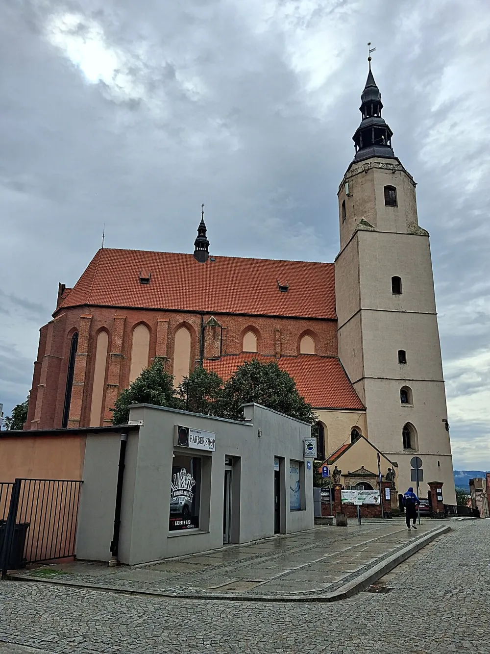św. Jerzego, Dzierżoniów, Dzierżoniów — exterior