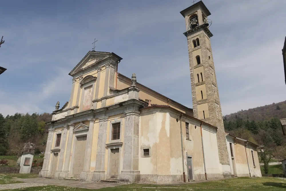 Chiesa di Sant'Ambrogio (Montegrino Valtravaglia), Montegrino Valtravaglia — exterior