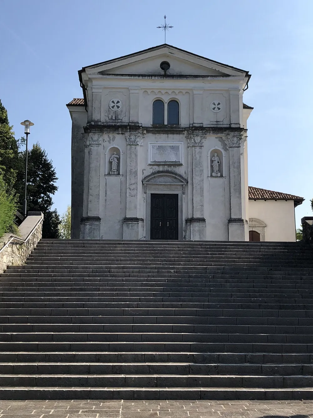 Chiesa di San Nicolò Vescovo (Magnano in Riviera, Bueriis), Magnano in Riviera — exterior