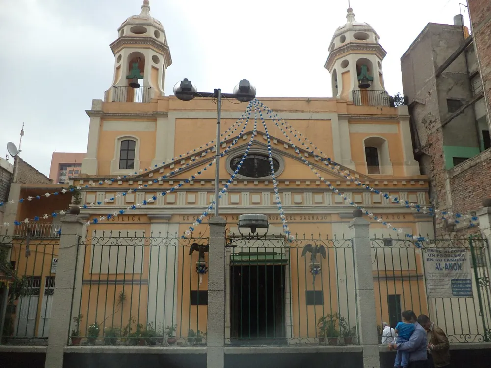 Basílica de San José y Nuestra Señora del Sagrado Corazón, Cuauhtémoc — exterior