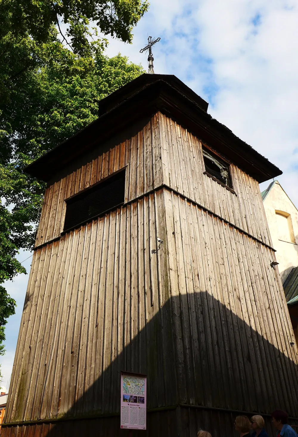 św. Mikołaja, Skała, Skała — exterior