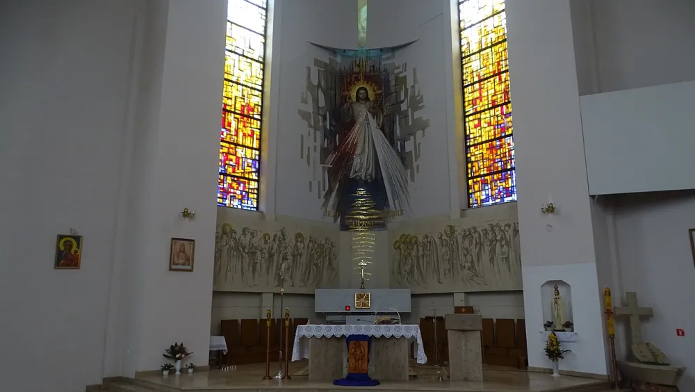 Miłosierdzia Bożego, Pińczów, Pińczów — exterior