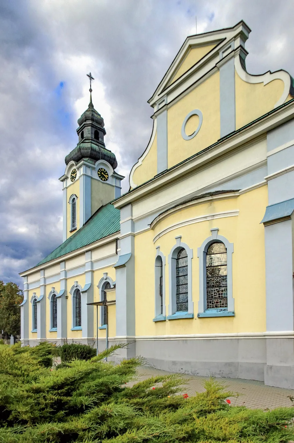 św. Teresy od Dzieciątka Jezus, Rybnik, Rybnik — exterior