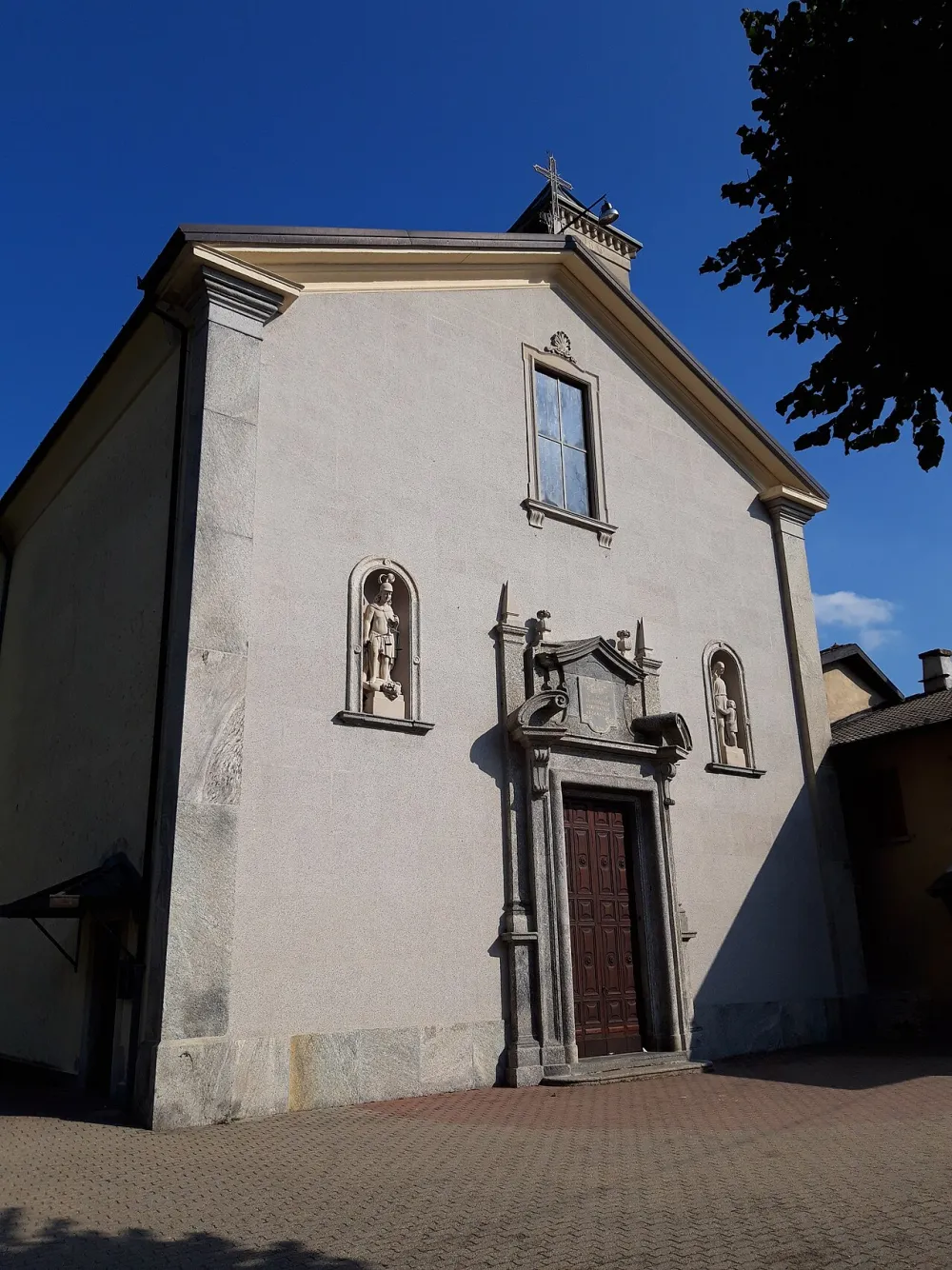 Chiesa di San Michele, Cernobbio — exterior
