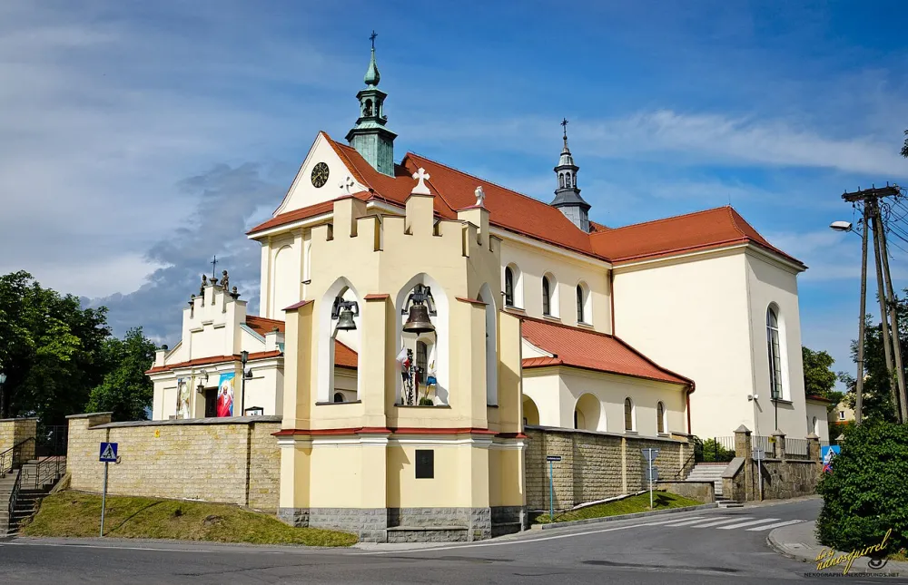 Św. Bartłomieja Apostoła, Mogilany, Mogilany — exterior