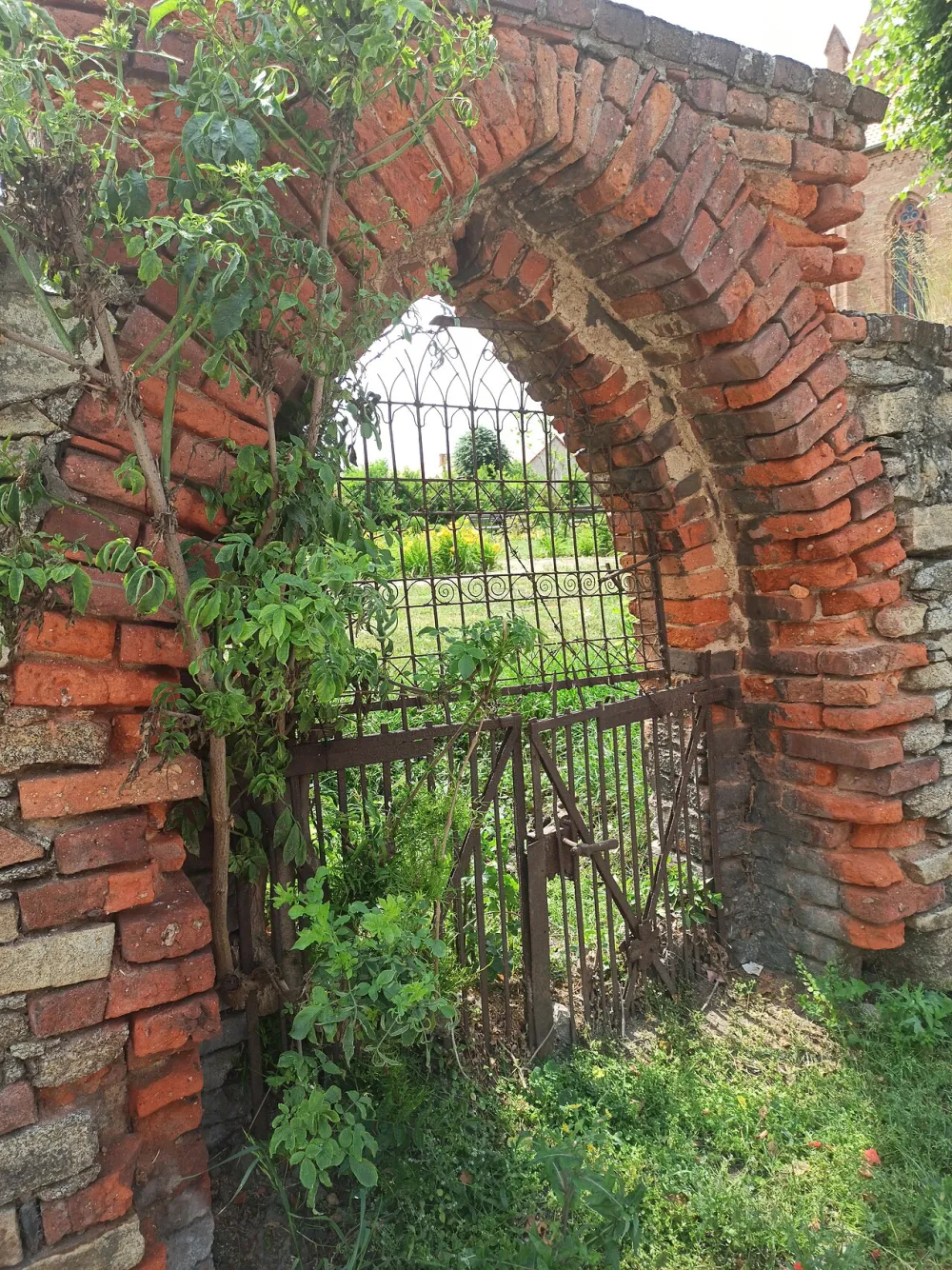 św. Jana Chrzciciela, Jaroszów, Jaroszów — exterior