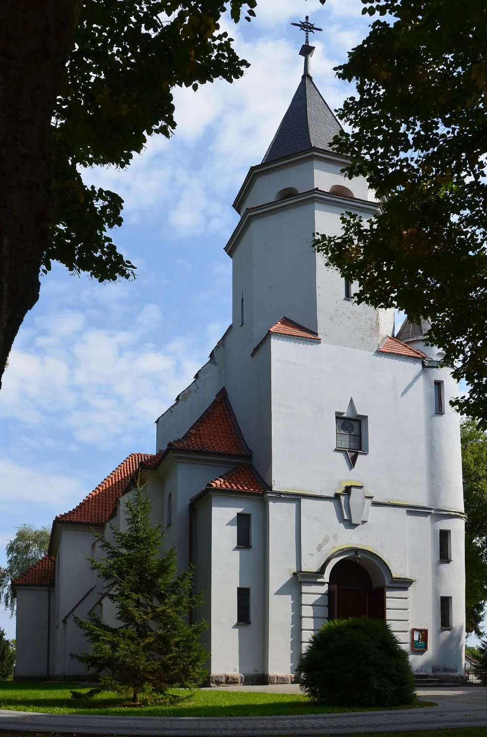św. Anny, Żałe, Żałe — exterior