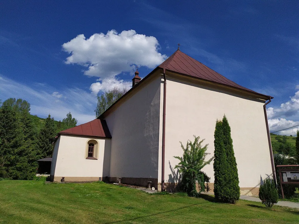 Farský kostol sv. Kataríny Alexandrijskej, Holumnica — exterior