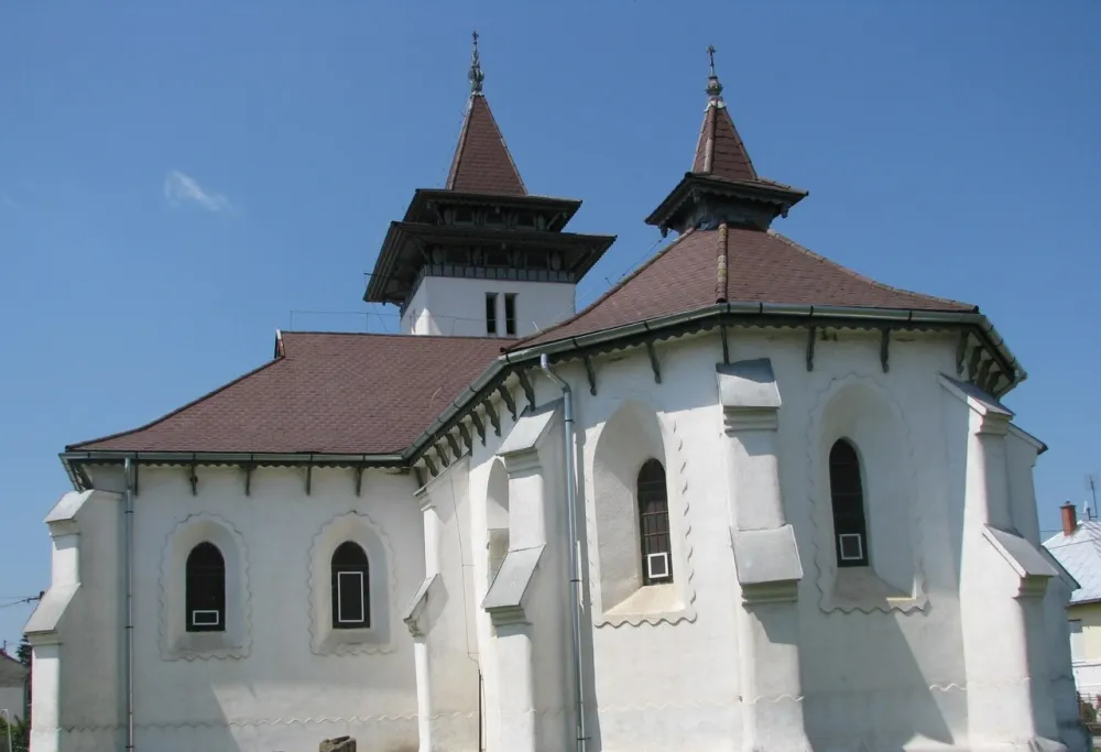 Szent Kereszt felmagasztalása-templom, Nagyvarsány — exterior
