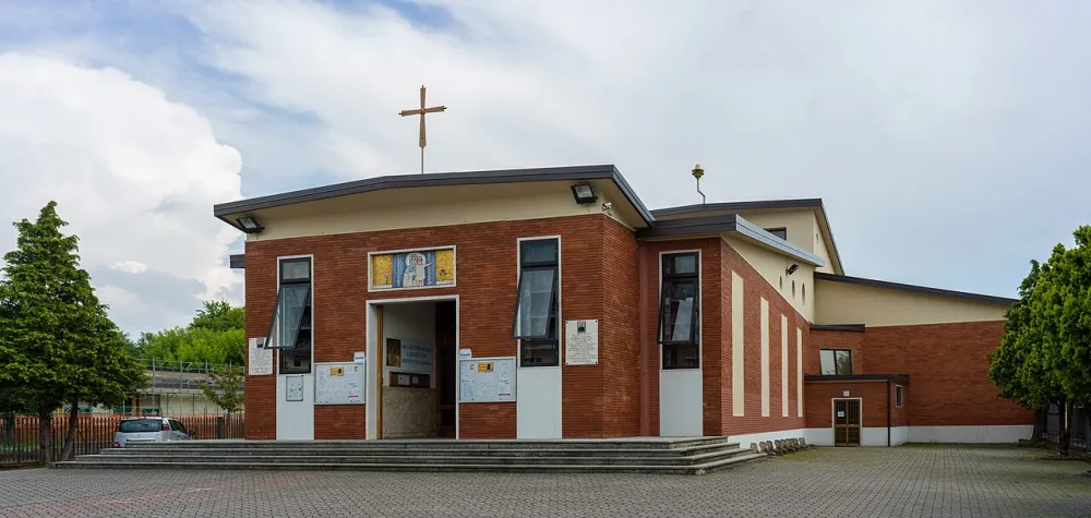 Chiesa della Madonna del Rosario (Villaggio Badia, Brescia), Brescia — exterior