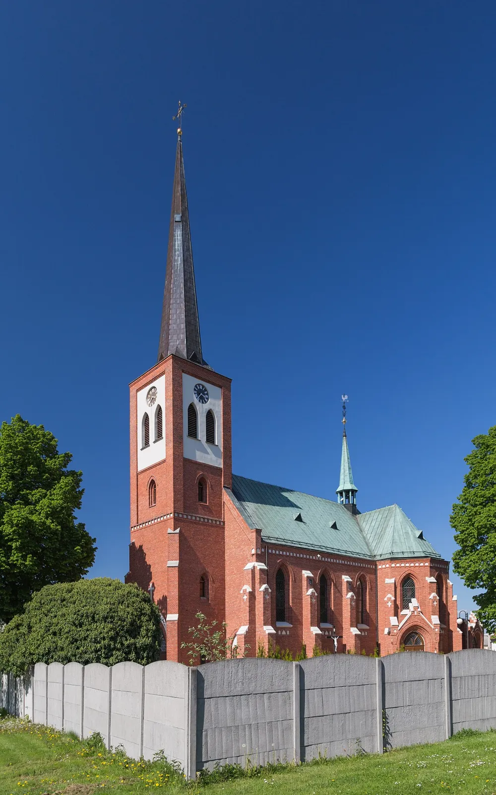 Św. Augustyna, Borucin, Borucin — exterior