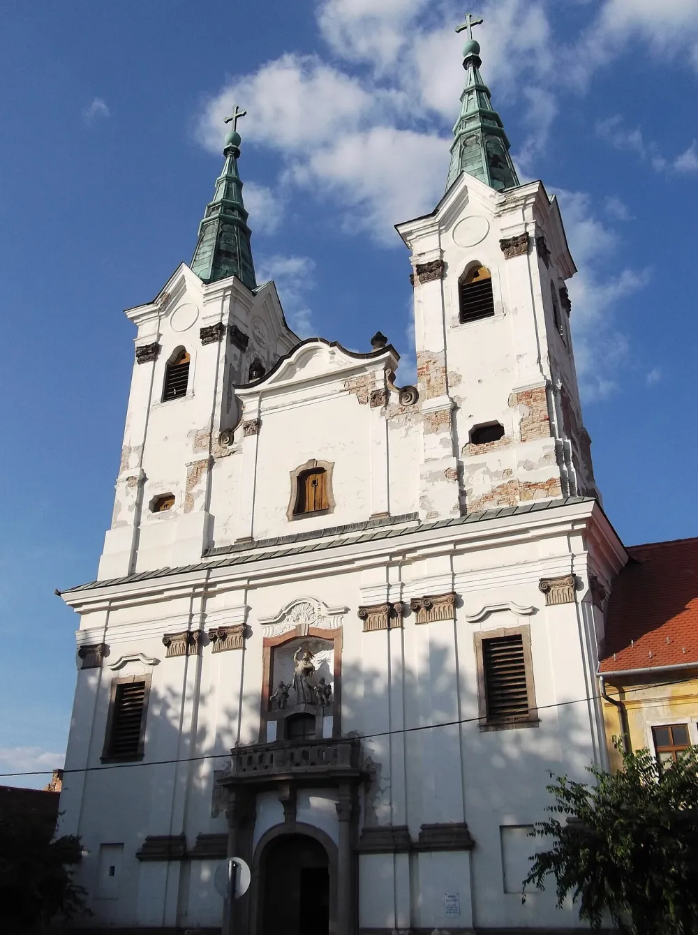 Szent Anna-templom, Vác — exterior