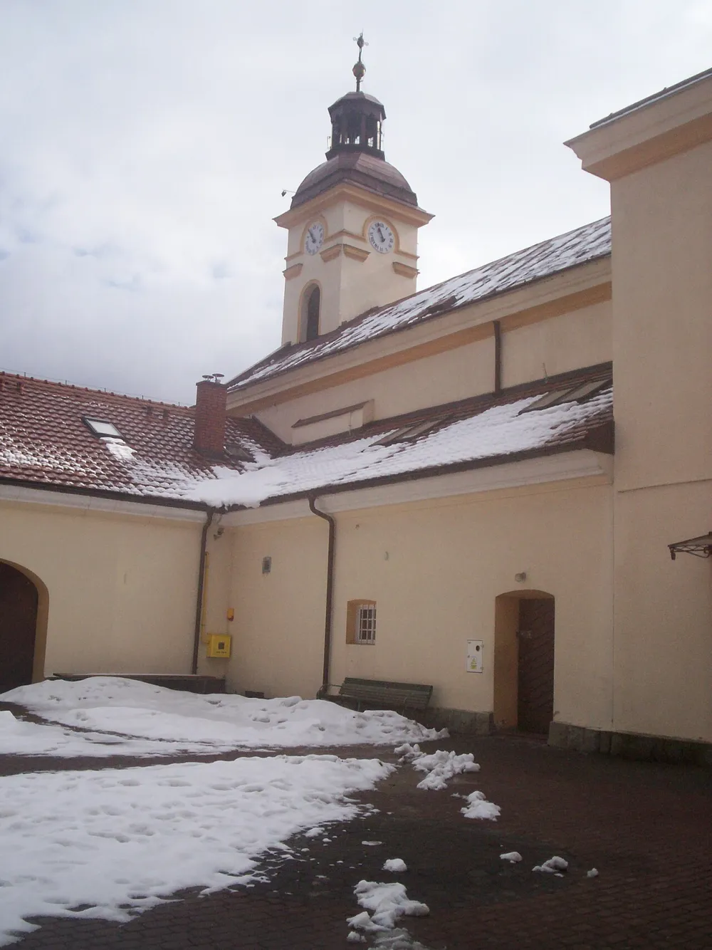 Św. Klemensa, Ustroń, Ustroń — exterior