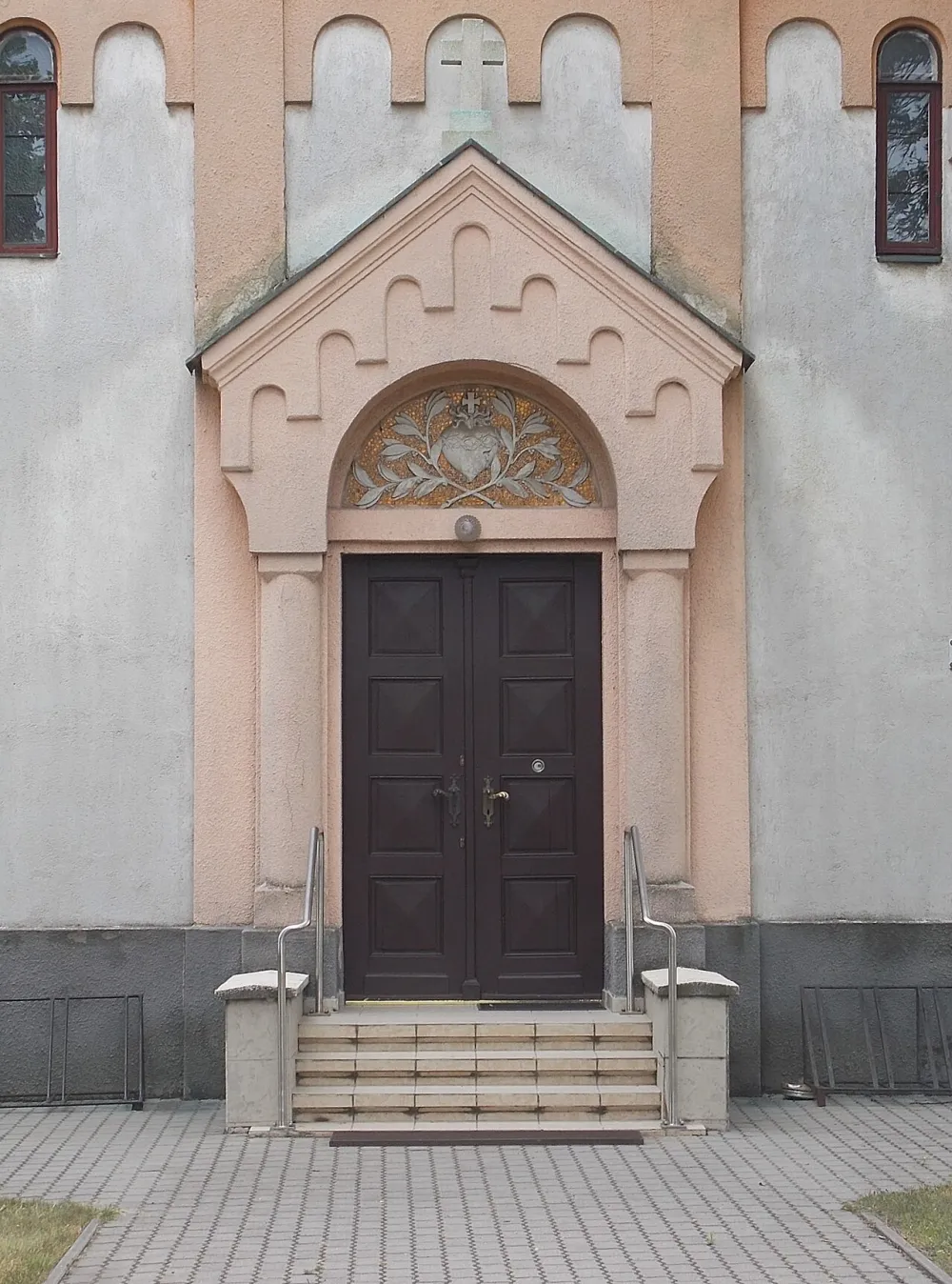 Jézus Szíve-templom, Szigethalom — exterior