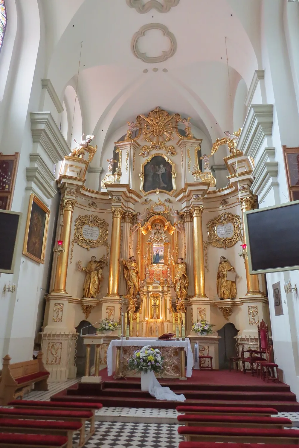 Nawiedzenia Najświętszej Maryi Panny, Krasnobród, Krasnobród — exterior