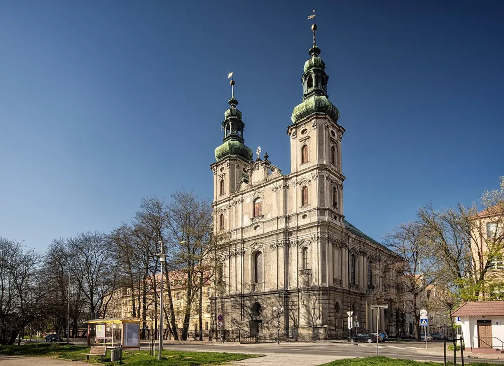 Św. Apostołów Piotra i Pawła, Nysa, Nysa — exterior