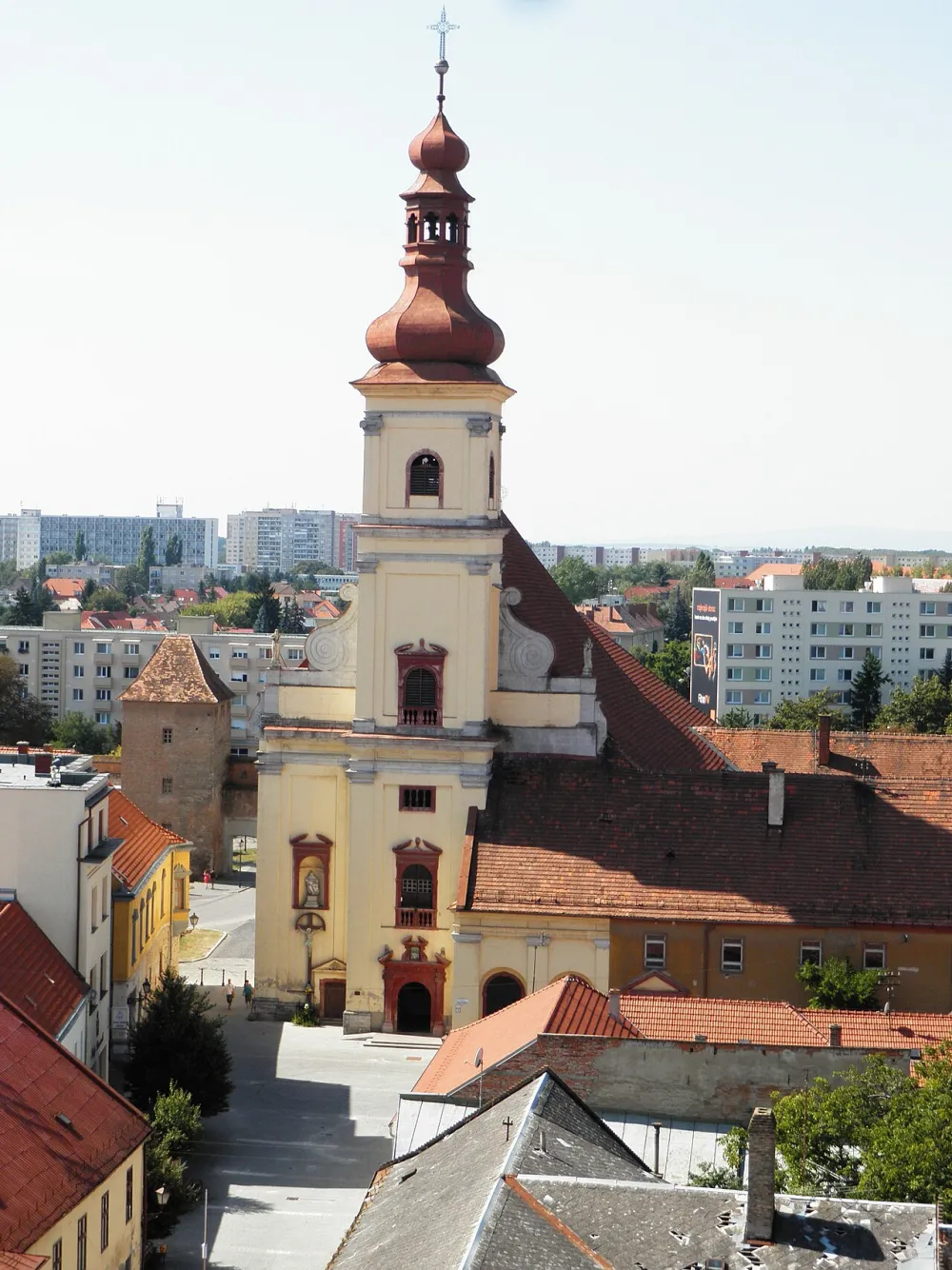 Kostol Najsvätejšej Trojice (jezuiti), Trnava — exterior