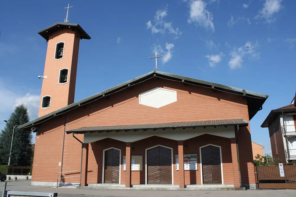 Chiesa del Santissimo Redentore (Busto Arsizio), Busto Arsizio — exterior