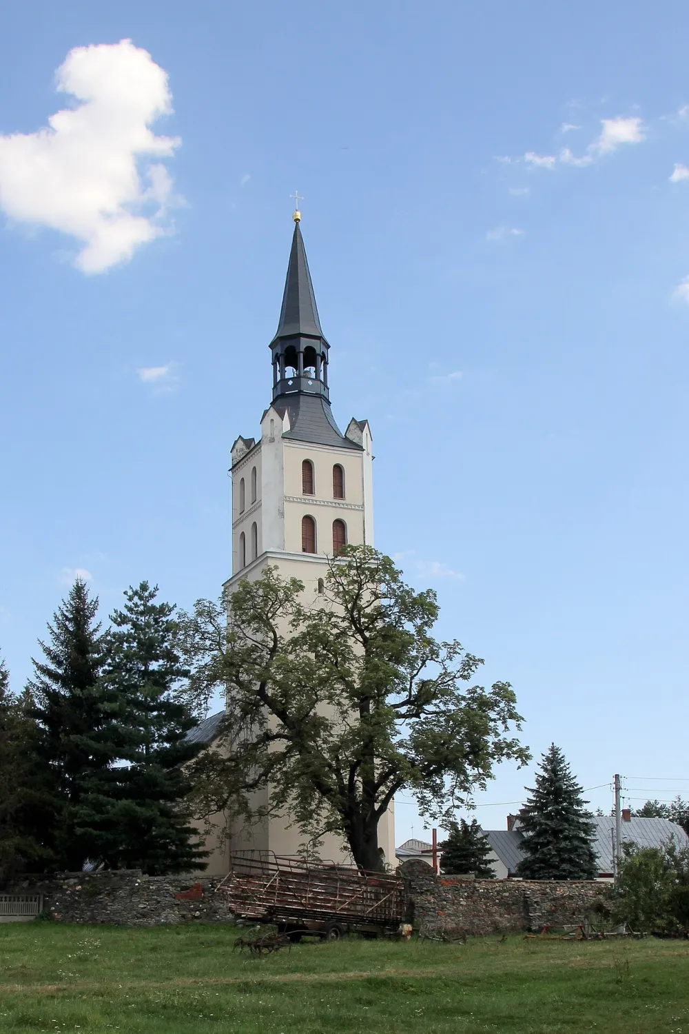 Św. Michała Archanioła, Szybowice, Szybowice — exterior