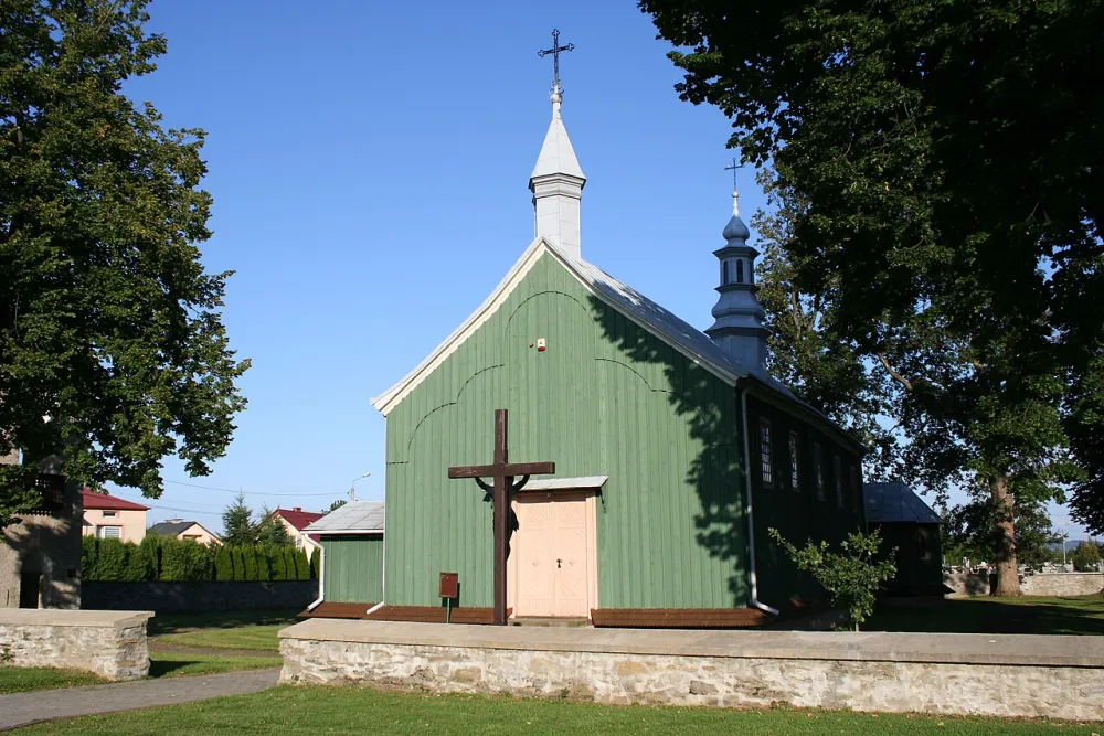 Podwyższenia Krzyża Świętego, Besko, Besko — exterior