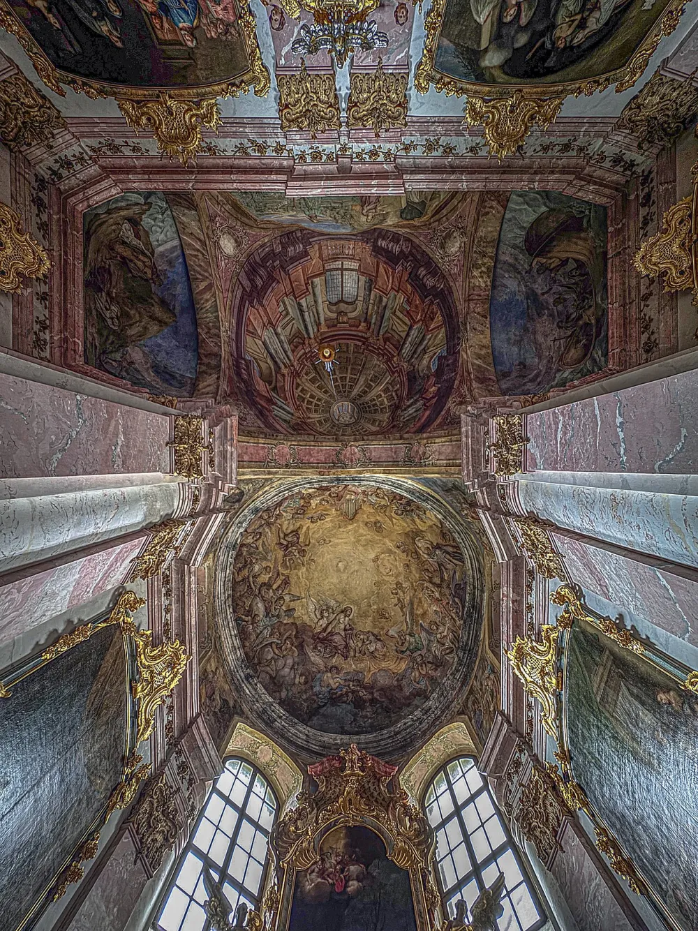 Wniebowzięcia Najświętszej Maryi Panny, Henryków, Henryków — exterior