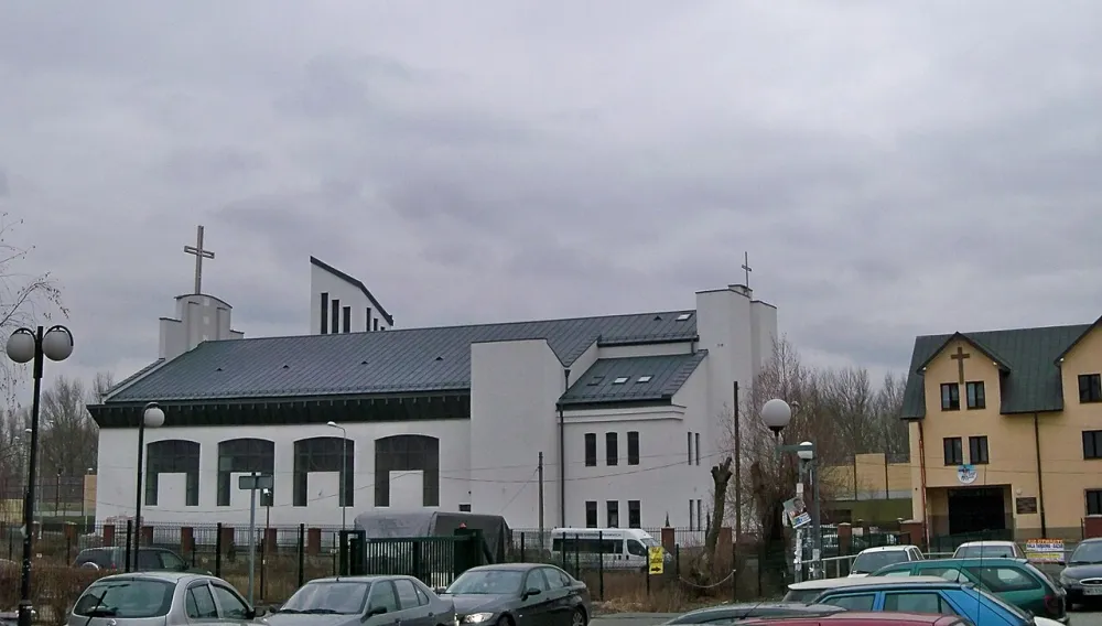 Św. Ojca Pio na Gocławiu, Warszawa, Warszawa — exterior