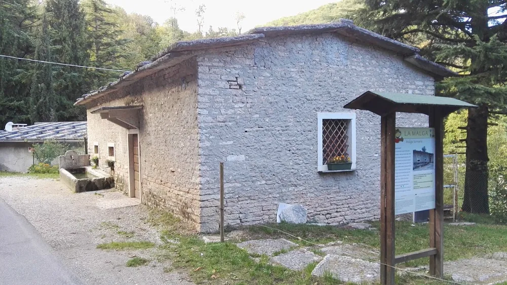 Chiesa di Sant'Urbano (Molina, Fumane), Fumane — exterior