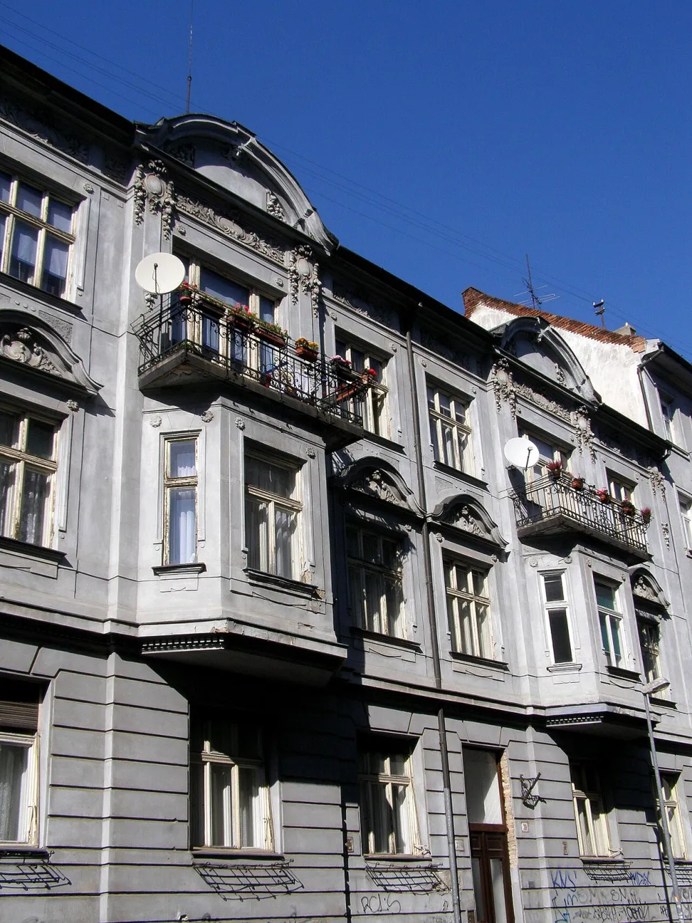 Kaplnka sv. Alžbety (onkológia Heydukova), Bratislava — exterior