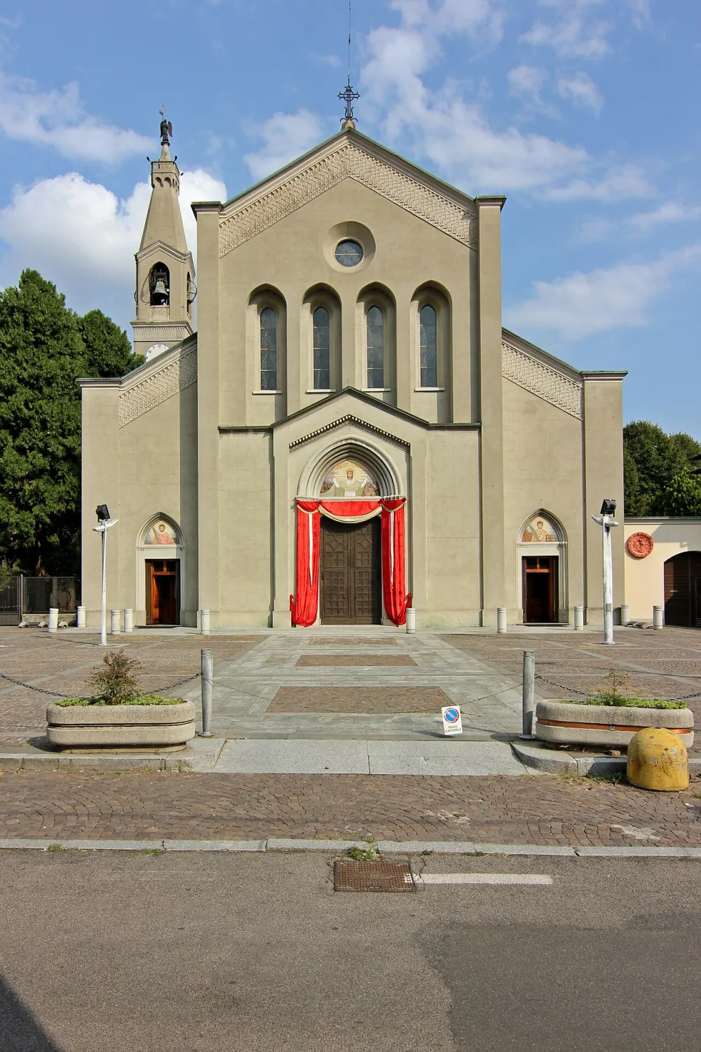 Chiesa della Beata Vergine Immacolata (Binzago, Cesano Maderno), Cesano Maderno — exterior