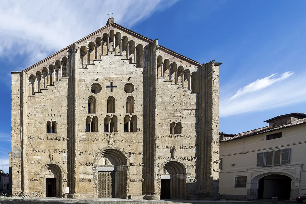 Chiesa di San Michele (Robbio), Robbio — exterior