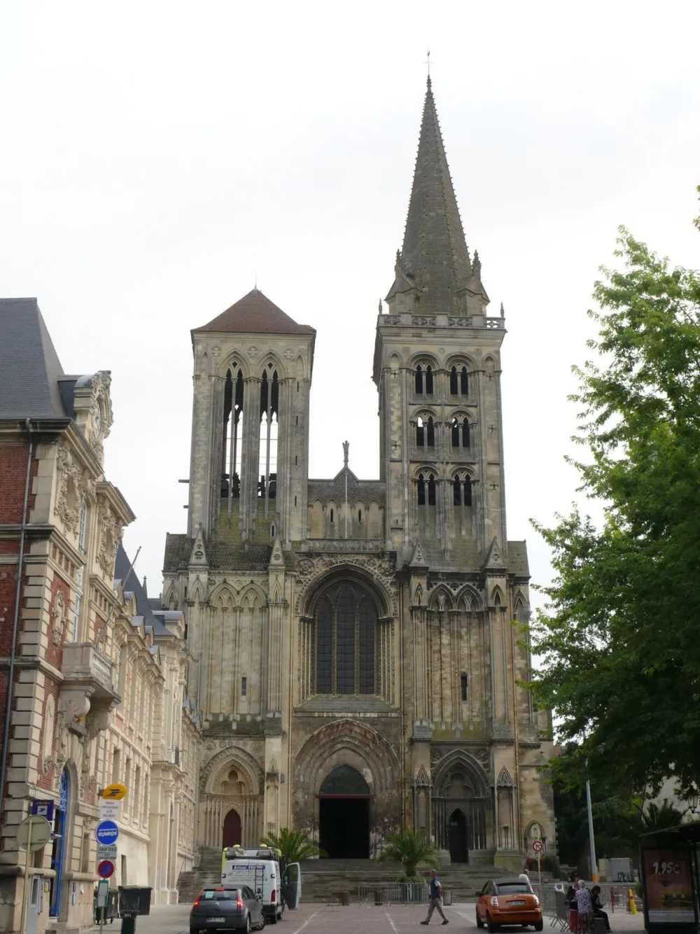 Cathédrale Saint-Pierre de Lisieux, Lisieux — exterior